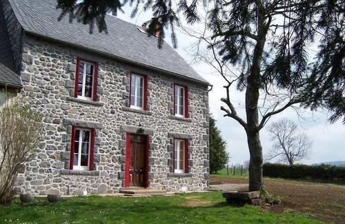 Tauves Casa | La Maçonnerie - Tauves