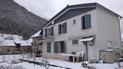 Ustou Casa | la maison blanche