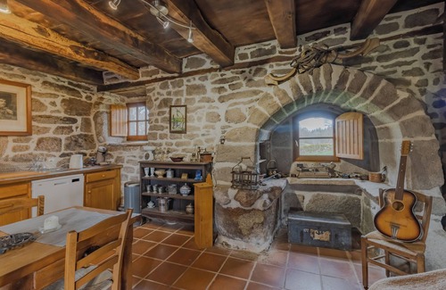 Chaumeil Casa | Casa de vacaciones "La Maison de Baptiste" con Wi-Fi