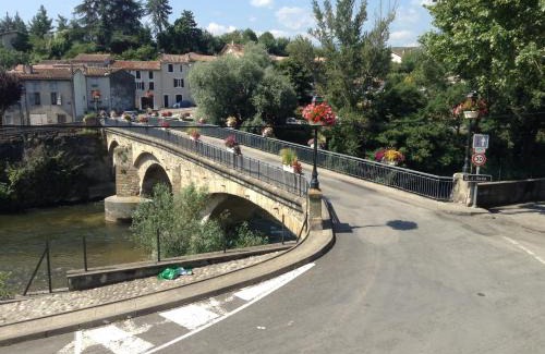 Esperaza Cama Y Desayuno | La Maison de la Riviere B&B