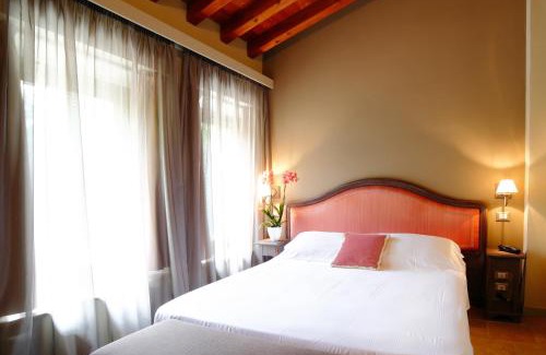 Carpaneto Piacentino Hotel | La Maison De Vì