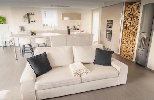 Froidchapelle Casa | La maison du Gouty