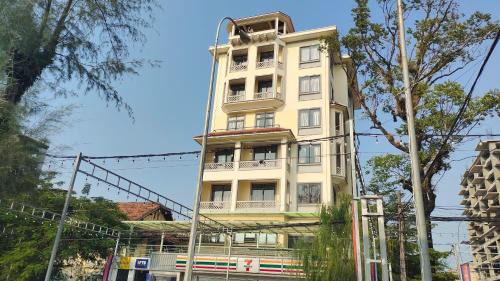 Kampot Hotel | La Mansion Durian Hotel