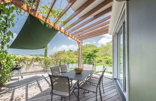 Les Mangles Villa | La "mer de Canne" Villa Standing Evasion Ivoire 2. Avec sa Piscine et son SPA !!