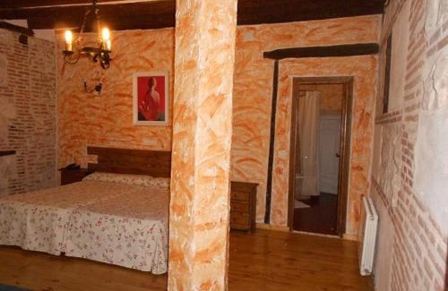 Olmedo Cama Y Desayuno | La Mesnadita