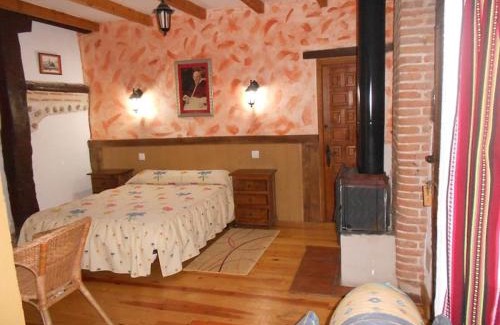 Olmedo Cama Y Desayuno | La Mesnadita