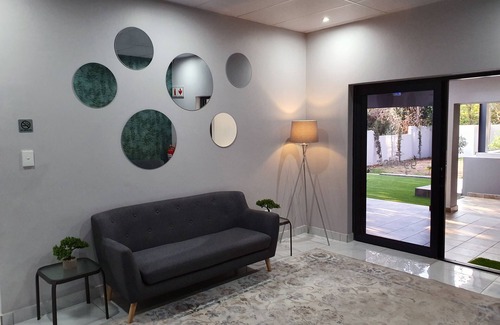 Greater Johannesburg Metropolitan Area Hotel | La Orchard Hotel