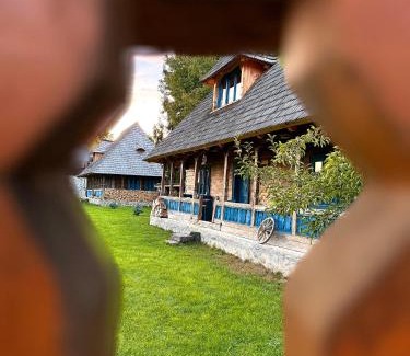 Ocna Sugatag Casa | La Patru Daci