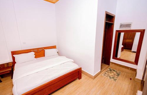 Gitarama Hotel | La Perla Negra Lake Muhazi
