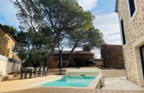 Montseret Casa | La Petite Ecurie