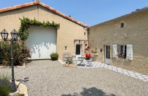 Champniers Casa | La petite maison d a cote