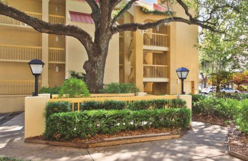 Charleston Hotel | La Quinta by Wyndham Charleston Riverview