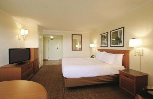 Coral Springs Hotel | La Quinta by Wyndham Coral Springs University Dr