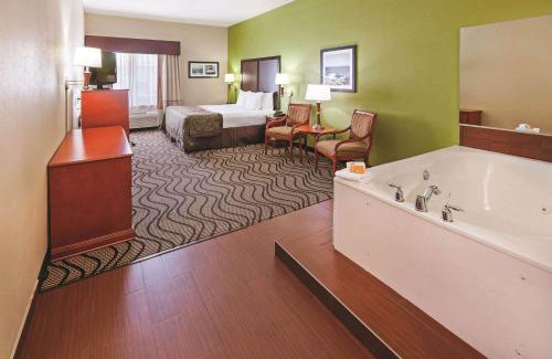 Central City Hotel | La Quinta by Wyndham Corpus Christi Airport