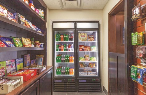 Elizabethtown Hotel | La Quinta by Wyndham Elizabethtown