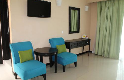 Cuastecomates Hotel | La Quinta Gran Bahía, Cuastecomates - Todo Incluido