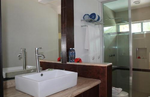 Cuastecomates Hotel | La Quinta Gran Bahía, Cuastecomates - Todo Incluido