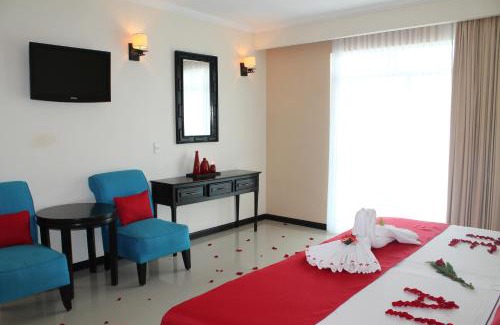 Cuastecomates Hotel | La Quinta Gran Bahía, Cuastecomates - Todo Incluido