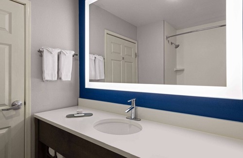 Rapid City Hotel | La Quinta Inn and Suites by Wyndham at WaTiki Waterpark