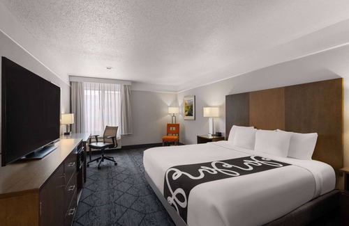 Rapid City Hotel | La Quinta Inn and Suites by Wyndham at WaTiki Waterpark
