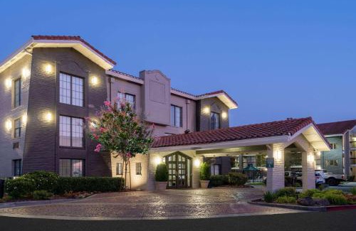 Sacramento Hotel | La Quinta Inn by Wyndham Sacramento North