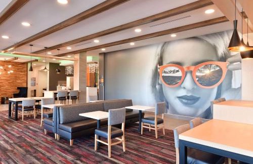 Lake Delton Hotel | La Quinta Inn & Suites by Wyndham Wisconsin Dells- Lake Delton