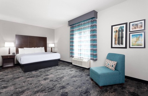 Columbus Hotel | La Quinta Inn & Suites by Wyndham Columbus - Edinburgh