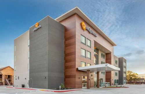 Galt Hotel | La Quinta Inn & Suites by Wyndham Galt Lodi North