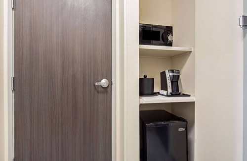 Morgan Hill Hotel | La Quinta Inn & Suites by Wyndham Morgan Hill-San Jose South