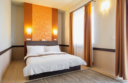 Siofok Aranypart Hotel | La Riva