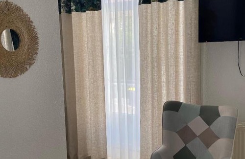 Saint-Symphorien-de-Marmagne Cama Y Desayuno | La Rose des vents