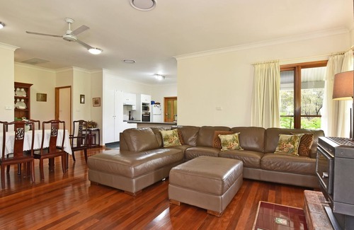 Pokolbin Casa | La Sila Homestead - Beautifully Presented - Haga de este su hogar lejos de casa.