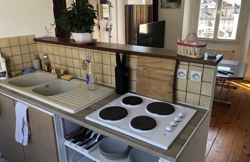 Melun Apartamento | F2 / 4 pers. luz y terraza, cerca de París, Fontainebleau, Provins y Barbizon