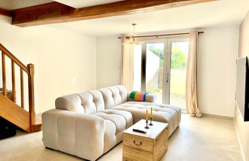 Saint-Jean-d'Angely Casa | La Touzetterie