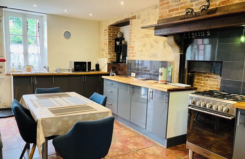 Maison-Feyne Casa | La Vallée des Peintres. Cottage de la Roseraie Sleeps 5