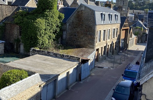 Villedieu-les-Poeles Casa | "La Villa du Paradis", chimenea, billar