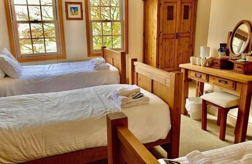 Hall Hotel | La Ville Hotel
