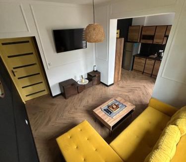 Zator Apartamento | La Ville - Jaune