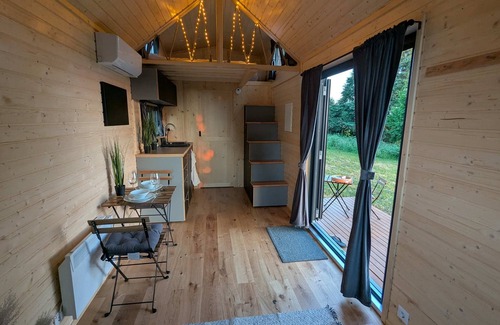 Senaillac-Latronquiere Casa | La Vue en Rose by Tiny Away