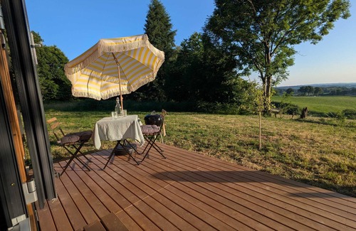 Senaillac-Latronquiere Casa | La Vue en Rose by Tiny Away