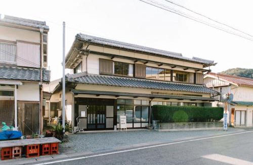 Susami Casa | Lacomaゲストハウスー海と星空にとけこむ癒しの宿