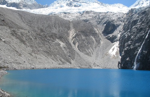 Huaraz Alquiler De RV | Lake 69 Trek and camping in 1-tent campground in the LLangauco Lakes