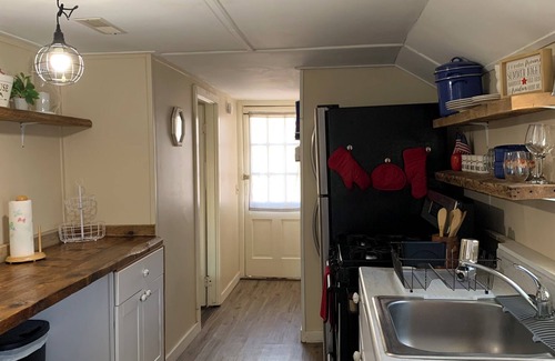 Windham Cabaña | Lake Cottage in Windham