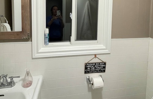 Grey Highlands Cabaña | Lake Front 4-Bedroom Cottage/Chalet on Lake Eugenia