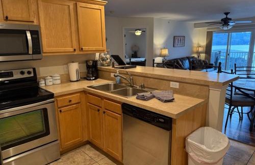 Camdenton Apartamento | Lake Front and Calm Waters at Miramar 3BR 2BA