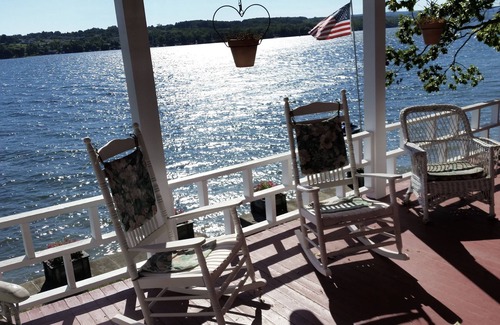 Penn Yan Cabaña | Lake front Cottage on Keuka Lake - 6 beds, 2 bathrooms.
