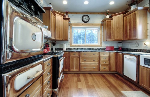 Saint Mary's Casa | Lake Front Log Home, increíbles vistas a la montaña, pesca privada, cerca del esquí