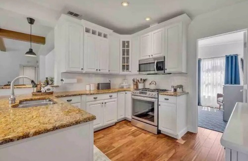 Forest City Casa | Lake Getaway to Orlando Magic!
