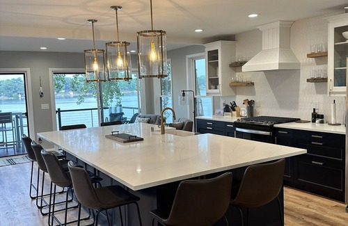 Paddock Lake Casa | Lake House ON the Water! Unbelievable Views! Hot tub! Kayaks! NEWLY RENOVATED!