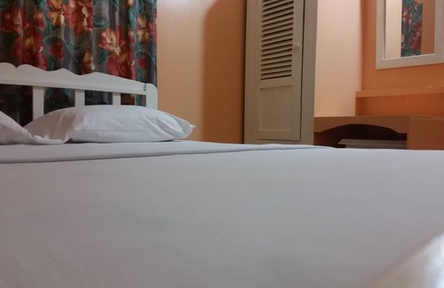 Anna Regina Hotel | Lake Mainstay Resort